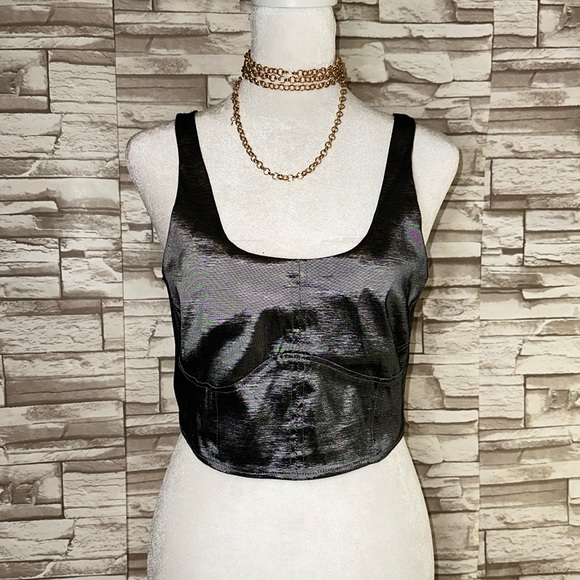 House of Harlow 1960 Tops - HOUSE OF HARLOW 1960 metallic grey cropped top